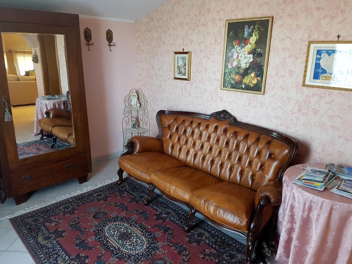 Casa Adriana Lägenhet Penne Exteriör bild