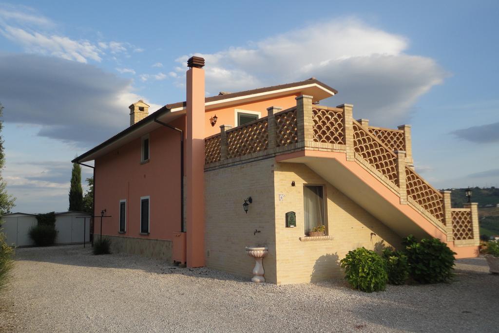 Casa Adriana Lägenhet Penne Exteriör bild